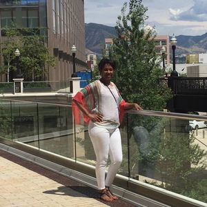 Meet your Posher, Tonji